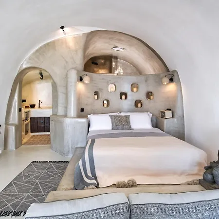 Satori Caves By Thireon * Oia (Santorini)